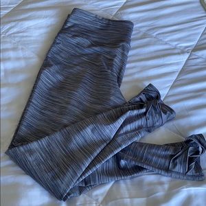 Gray 7/8 length workout legging Old Navy